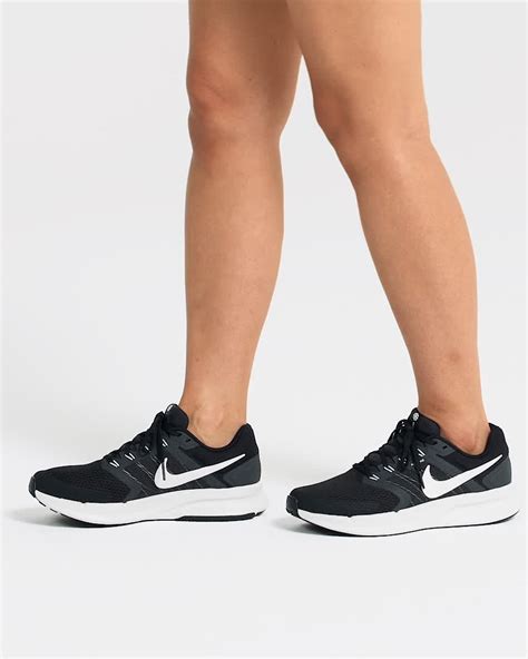 Nike women's run swift 3